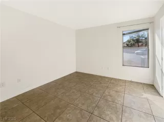 Photo #4: 2649425 Listing