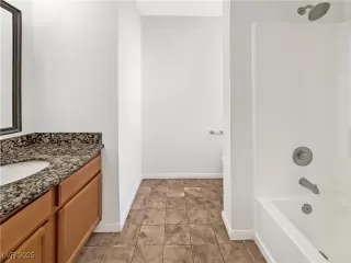 Photo #6: 2649428 Listing