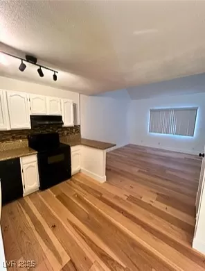 Photo #3: 2649433 Listing 