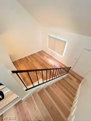 Photo #5: 2649433 Listing 