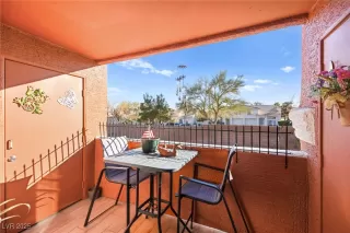 Photo #4: 2649435 Listing