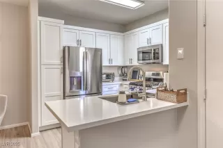 Photo #6: 2649460 Listing 