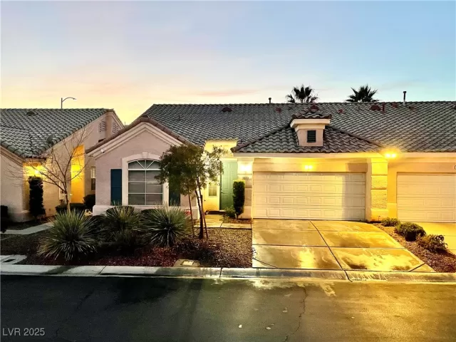 MLS: 2649478 Condo For Sale