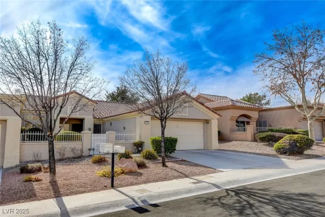 MLS: 2649496 Condo For Sale