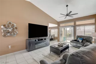 Photo #6: 2649496 Listing