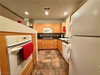 Photo #4: 2649533 Listing 