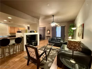 Photo #5: 2649533 Listing 