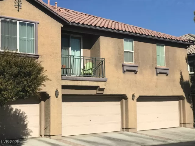 MLS: 2649550 Condo For Sale