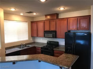 Photo #3: 2649550 Listing 
