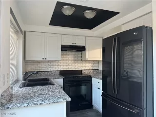 Photo #5: 2649631 Listing 
