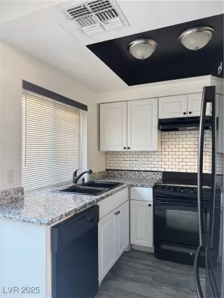 Photo #6: 2649631 Listing 