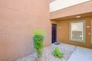 Photo #2: 2649653 Listing 