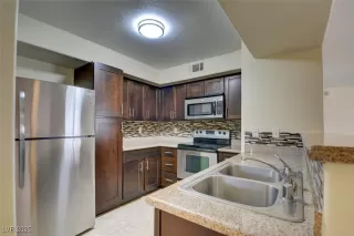 Photo #6: 2649653 Listing 