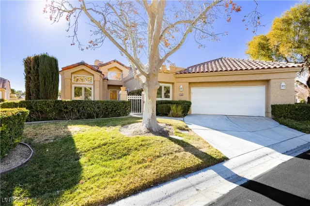 MLS: 2649693 Condo For Sale