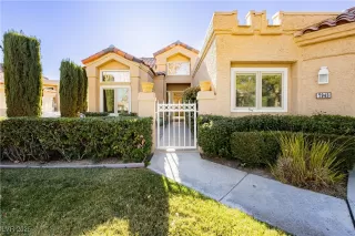 Photo #2: 2649693 Listing