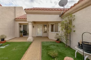 Photo #1: 2649704 Listing