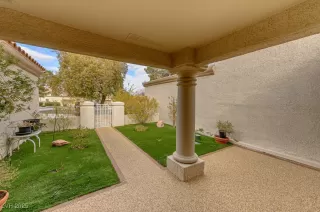 Photo #2: 2649704 Listing