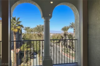 Photo #3: 2649711 Listing 