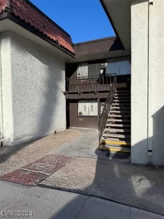 Photo #1: 2649717 Listing 