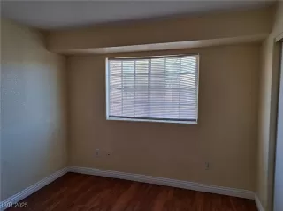 Photo #2: 2649721 Listing 