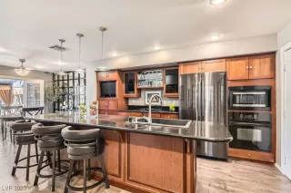 Photo #3: 2649727 Listing