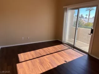 Photo #3: 2649731 Listing 