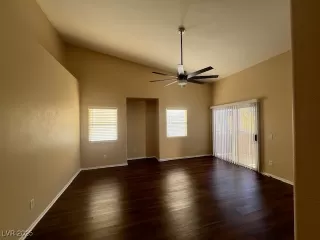 Photo #6: 2649731 Listing 