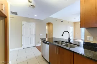 Photo #3: 2649795 Listing