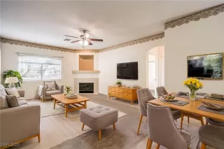 Photo #1: 2649807 Listing