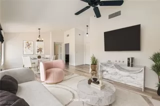 Photo #2: 2649813 Listing