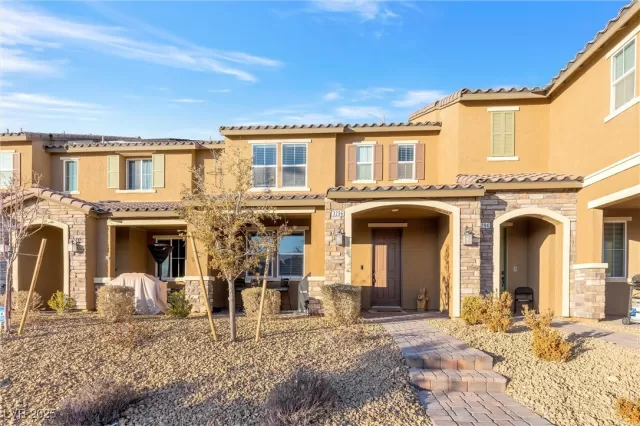 MLS: 2649815 Condo For Sale