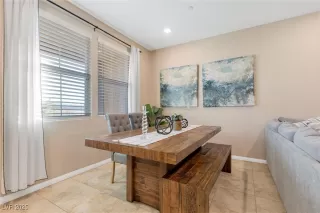 Photo #5: 2649815 Listing