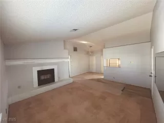 Photo #4: 2649863 Listing