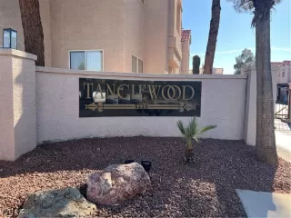 Photo #3: 2649873 Listing