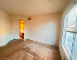 Photo #4: 2649880 Listing 