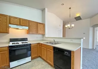 Photo #3: 2649900 Listing 