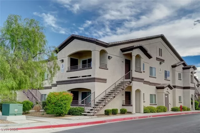 MLS: 2649927 Condo For Sale