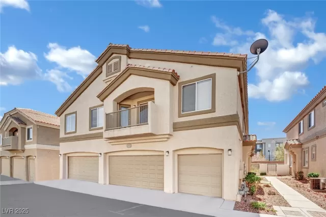 MLS: 2649948 Condo For Sale