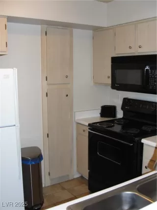 Photo #4: 2649950 Listing 