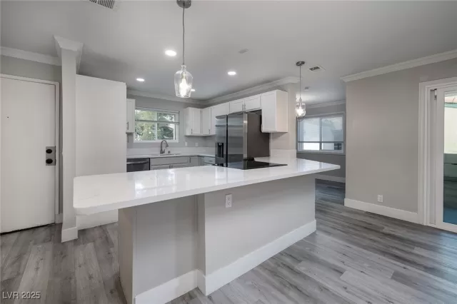 MLS: 2649973 Condo For Sale