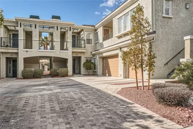 MLS: 2650007 Condo For Sale