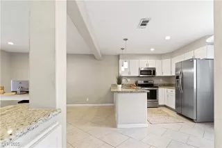 Photo #4: 2650009 Listing