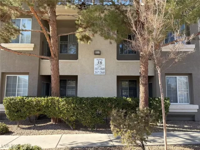 MLS: 2650026 Condo For Sale