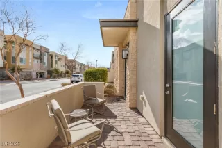 Photo #2: 2650042 Listing 