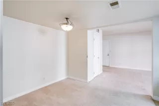 Photo #6: 2650057 Listing