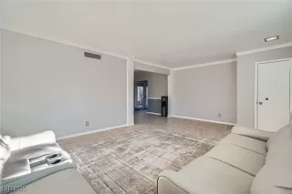 Photo #3: 2650058 Listing