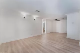 Photo #4: 2650064 Listing