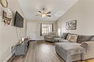 Photo #6: 2650072 Listing 