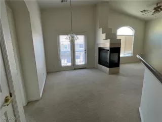 Photo #3: 2650086 Listing 