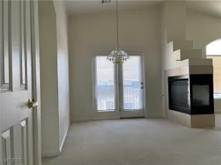 Photo #4: 2650086 Listing 